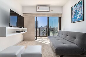 (902-A) Apartamento com Suíte no Coração Leblon