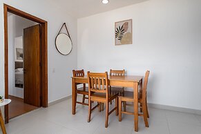 (902-A) Apartamento com Suíte no Coração Leblon