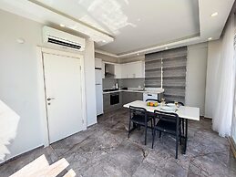 Villa With Private Pool Garden - All Rooms w AC