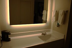 Boarders Inn & Suites