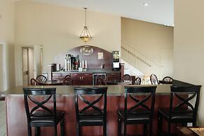Boarders Inn & Suites