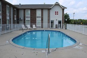 Boarders Inn & Suites