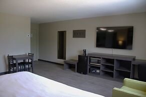 Boarders Inn & Suites