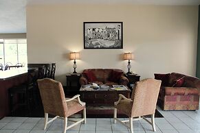 Boarders Inn & Suites