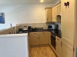 Nantwich - Sleeps 4 - Parking - Walking Distance to Town Centre