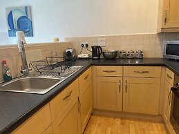 Nantwich - Sleeps 4 - Parking - Walking Distance to Town Centre