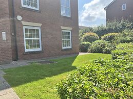 Nantwich - Sleeps 4 - Parking - Walking Distance to Town Centre