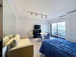 Comfort and Style Just Steps From Fundación Favaloro