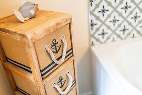 Red Squirrel Cottage Pet Friendly Family Adventure Retreat in Aberdeen