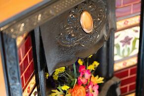 Red Squirrel Cottage Pet Friendly Family Adventure Retreat in Aberdeen