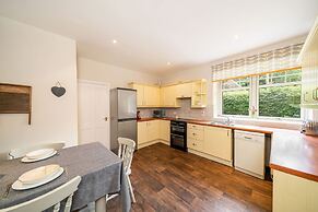 Red Squirrel Cottage Pet Friendly Family Adventure Retreat in Aberdeen