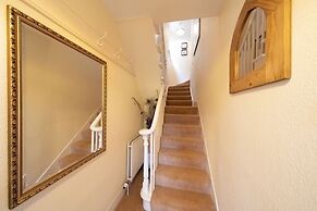 Red Squirrel Cottage Pet Friendly Family Adventure Retreat in Aberdeen