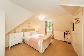 Red Squirrel Cottage Pet Friendly Family Adventure Retreat in Aberdeen