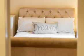 Red Squirrel Cottage Pet Friendly Family Adventure Retreat in Aberdeen