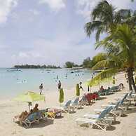 Pereybere Apartment private Balcony (free breakfast)