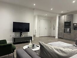 Riverside Retreat in Barking