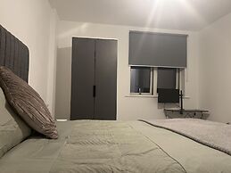 Riverside Retreat in Barking