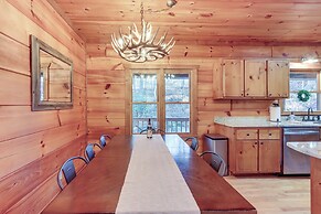 Secluded Cherry Log Cabin w/ Hot Tub + Swings!