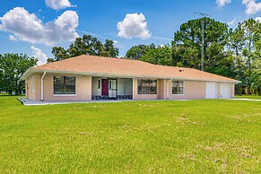 Pet-friendly Ocala Home w/ Screened-in Lanai!
