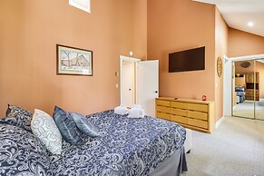 Hike, Golf & Explore: Pocono Pines Townhome
