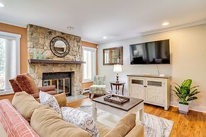 Hike, Golf & Explore: Pocono Pines Townhome