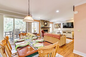 Hike, Golf & Explore: Pocono Pines Townhome
