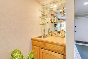 Hike, Golf & Explore: Pocono Pines Townhome