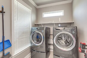 Arabi Home w/ Deck: 7 Mi to Downtown New Orleans!