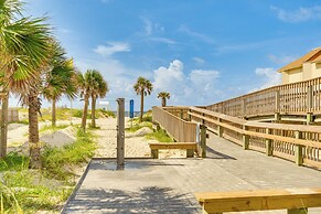 Gulf Shores Condo w/ Pool: Walk to Beaches!