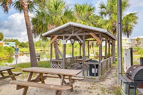 Gulf Shores Condo w/ Pool: Walk to Beaches!