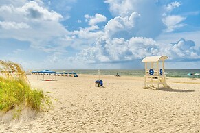 Gulf Shores Condo w/ Pool: Walk to Beaches!