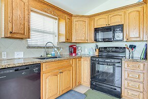 5 Mi to Beaches: Sunny Port Isabel Golf Retreat