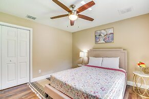 Brooksville Home ~ 5 Mi to Weeki Wachee Springs!