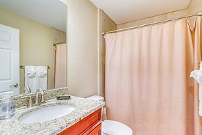 Brooksville Home ~ 5 Mi to Weeki Wachee Springs!