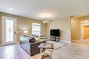 Brooksville Home ~ 5 Mi to Weeki Wachee Springs!