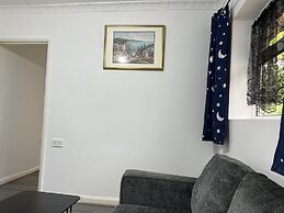 Comfy 2-bedroom Apartment