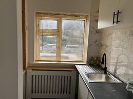 Comfy 2-bedroom Apartment