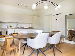 Sanders Shield - 3 Bedroom Apartment With Balcony