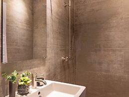 Sanders Shield - 3 Bedroom Apartment With Balcony