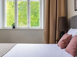 Sanders Shield - 3 Bedroom Apartment With Balcony