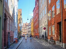 Sanders Shield - 3 Bedroom Apartment With Balcony