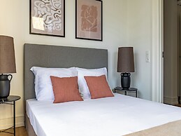 Sanders Shield - 3 Bedroom Apartment With Balcony