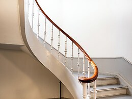 Sanders Shield - 3 Bedroom Apartment With Balcony