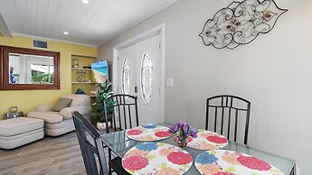 Windsor By The Bay 2 Bedroom Cottage by RedAwning