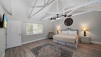 Windsor By The Bay 2 Bedroom Cottage by RedAwning