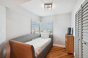 Inlet Reef 419 3 Bedroom Condo by RedAwning