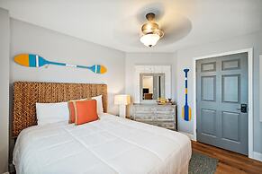 Inlet Reef 419 3 Bedroom Condo by RedAwning