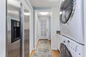 Bouquet Cottage 4 Bedroom Home by RedAwning