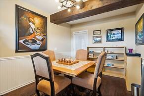 Bouquet Cottage 4 Bedroom Home by RedAwning