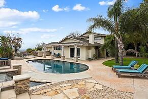 Bouquet Cottage 4 Bedroom Home by RedAwning
